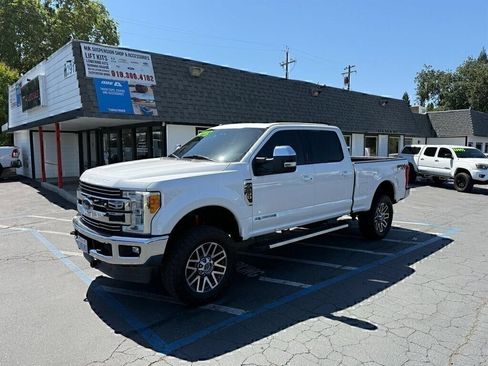 Used 2017 Ford F250 Lariat w/ Lariat Ultimate Package AWD/4WD image 1