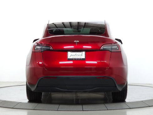 Used 2024 Tesla Model Y Long Range AWD/4WD image 7