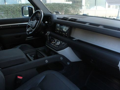 Used 2020 Land Rover Defender 110 First Edition AWD/4WD image 25