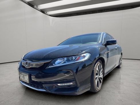 Used 2017 Honda Accord EX image 9