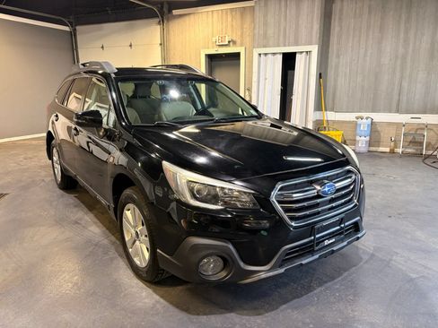 Used 2019 Subaru Outback 2.5i Premium AWD/4WD image 8