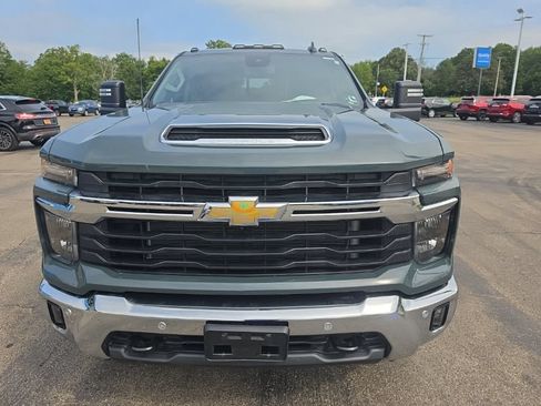 Used 2025 Chevrolet Silverado 2500 LT w/ All Star Edition AWD/4WD image 2