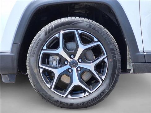 Used 2025 Jeep Compass Limited AWD/4WD image 24