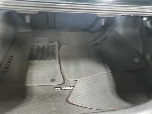 Used 2021 Nissan Altima 2.5 SR FWD image 10