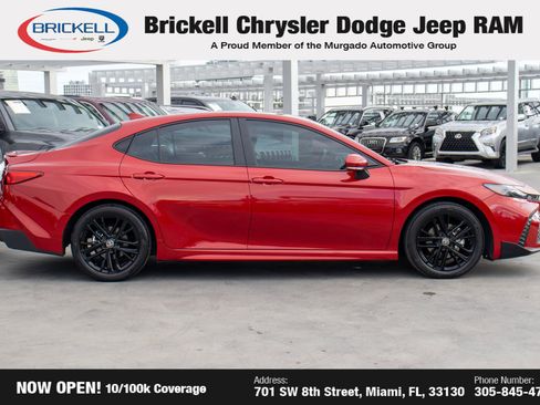 Used 2025 Toyota Camry LE image 4