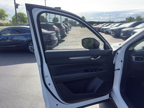 Used 2025 MAZDA CX-5 AWD 2.5 S w/ Select Package image 11