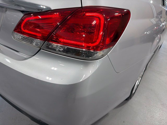 Used 2011 Toyota Avalon FWD image 33