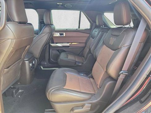Used 2022 Ford Explorer King Ranch RWD image 18