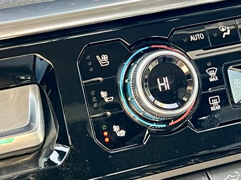 New 2026 GMC Sierra 3500 Denali w/ Denali Reserve Package image 24