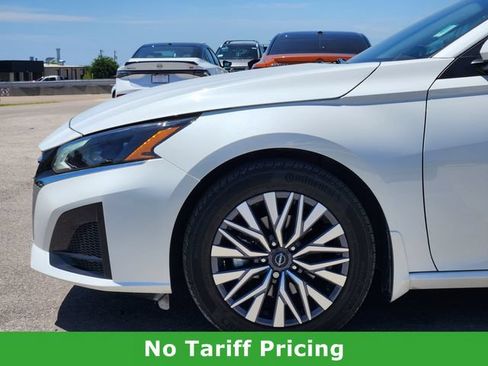 Certified 2024 Nissan Altima 2.5 SV w/ SV Premium Package FWD image 7