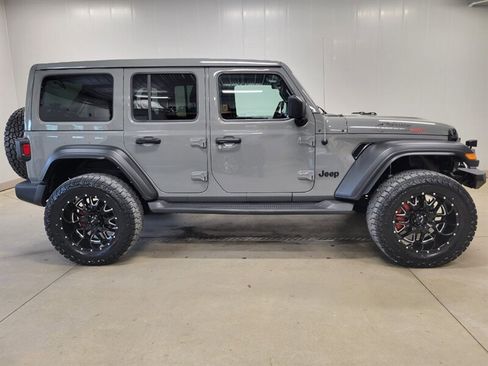 Used 2022 Jeep Wrangler Unlimited Sport w/ Sun And Sound Package AWD/4WD image 11