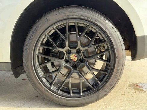 Used 2019 Porsche Macan image 17