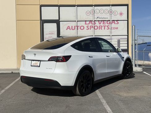 Used 2023 Tesla Model Y Long Range image 7