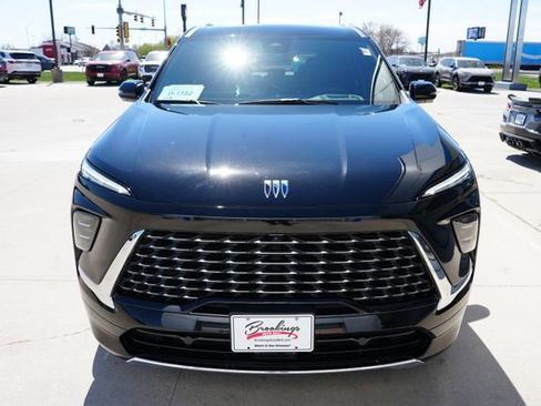 Used 2025 Buick Enclave Avenir w/ Trailering Package, 5000 lbs. AWD/4WD image 30