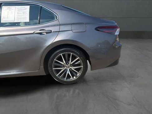 Used 2021 Toyota Camry XLE FWD image 31