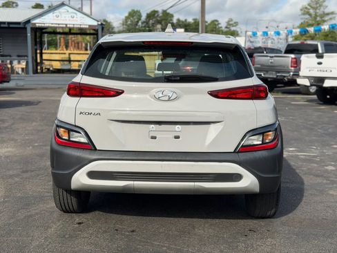 Used 2023 Hyundai Kona SE FWD image 6