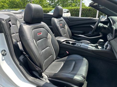 Used 2016 Chevrolet Camaro SS RWD image 41