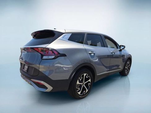Used 2023 Kia Sportage EX FWD image 4