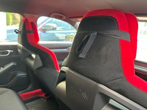 Used 2025 Honda Civic Type R image 19