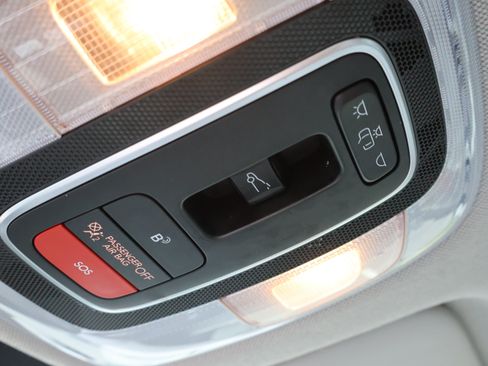 Used 2024 Hyundai Elantra Limited FWD image 39