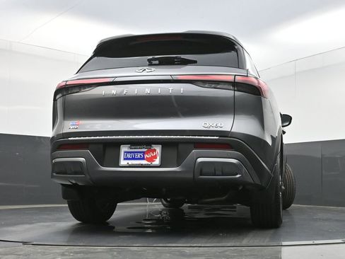 Used 2023 INFINITI QX60 Sensory w/ Cargo Package image 36