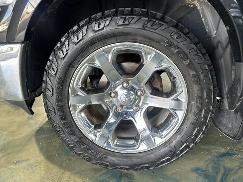 Used 2017 RAM 1500 Laramie image 27