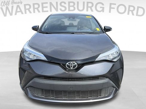 Used 2021 Toyota C-HR XLE FWD image 2