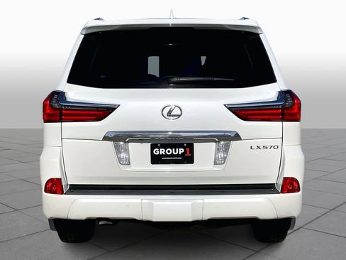 Used 2017 Lexus LX 570 4WD w/ Luxury Package image 5