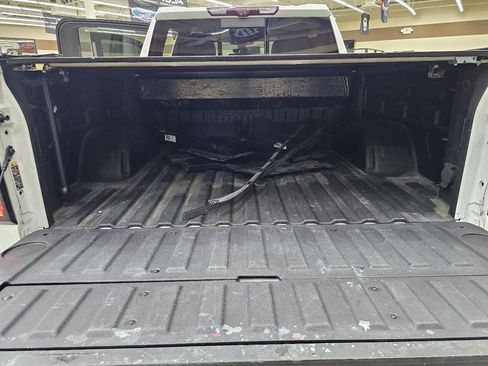 Used 2022 GMC Sierra 1500 AT4 w/ AT4 Premium Package image 13