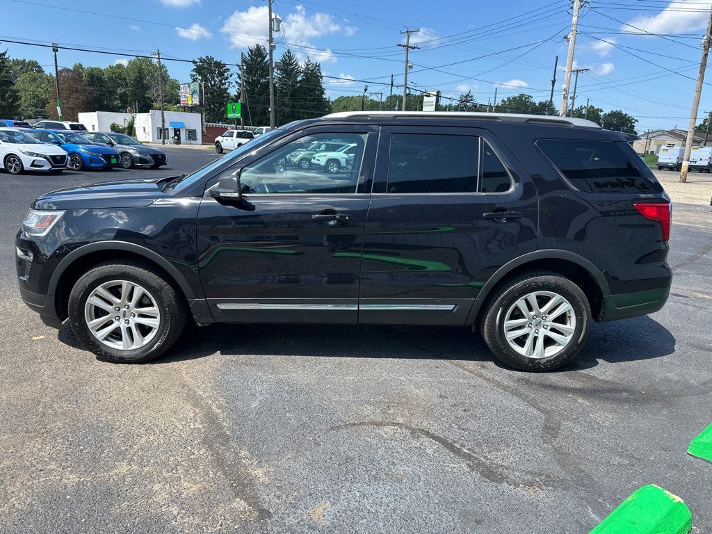Used 2019 Ford Explorer XLT w/ Equipment Group 202A AWD/4WD image 4