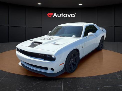 Used 2018 Dodge Challenger SRT Hellcat RWD image 1