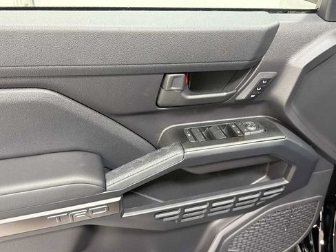 New 2026 Toyota 4Runner TRD Off-Road Premium AWD/4WD image 15
