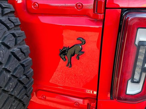 Used 2022 Ford Bronco Wildtrak image 8