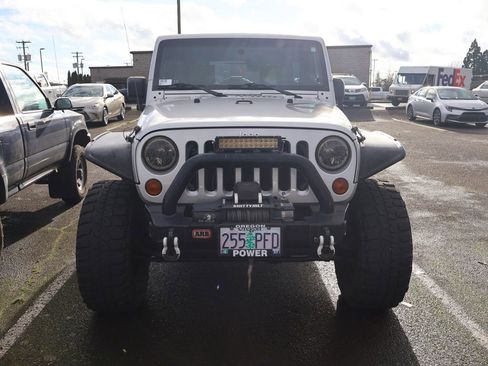 Used 2010 Jeep Wrangler Unlimited Sport image 9