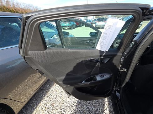 Used 2024 Chevrolet Malibu LT image 13