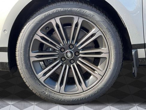 New 2026 Land Rover Range Rover Evoque Dynamic SE AWD/4WD image 11