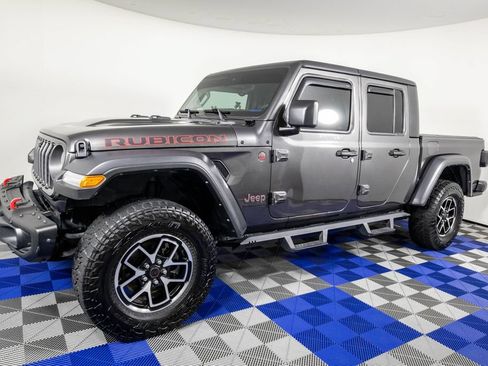 Used 2024 Jeep Gladiator Rubicon w/ Technology Group AWD/4WD image 2