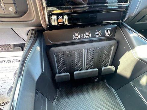 New 2025 RAM 3500 Limited image 18