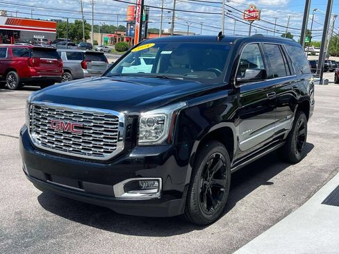 Used 2018 GMC Yukon Denali w/ Denali Ultimate Package AWD/4WD image 7