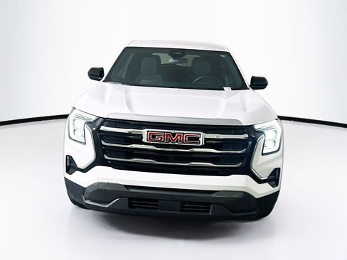 Used 2025 GMC Terrain Elevation image 2