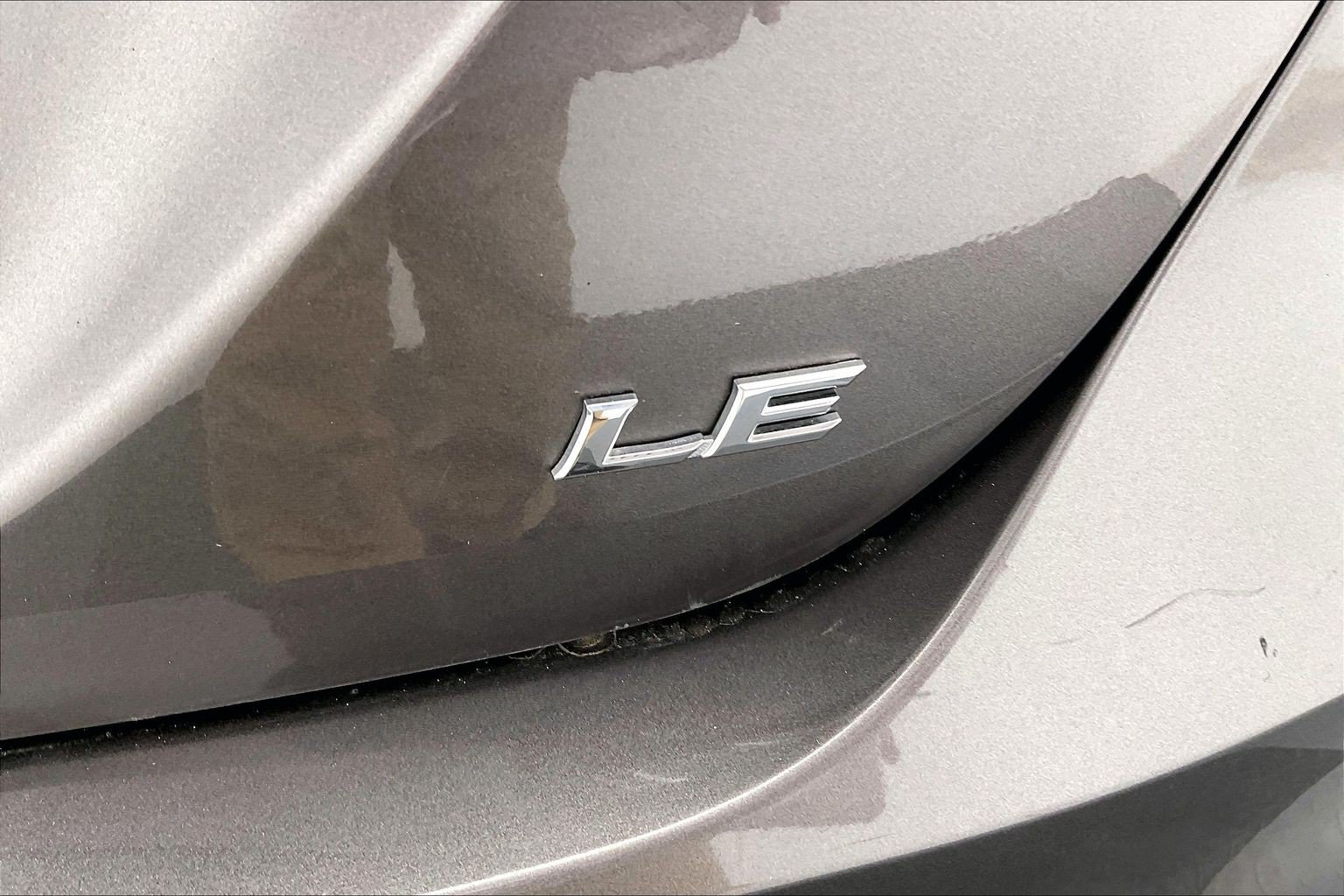 Used 2020 Toyota Camry LE FWD image 7