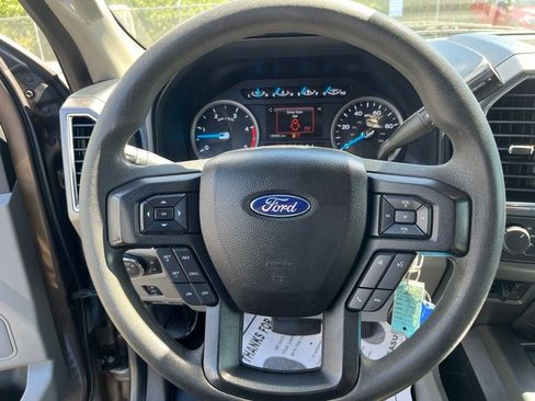 Used 2017 Ford F350 XLT w/ XLT Premium Package AWD/4WD image 19