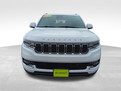 Used 2022 Jeep Wagoneer Series I w/ Premium Group I AWD/4WD image 2