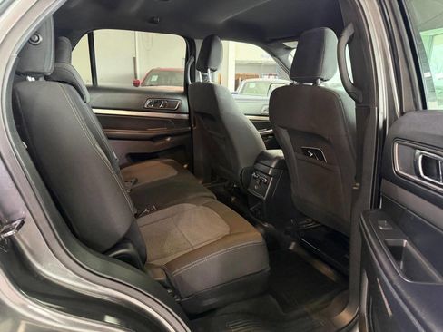 Used 2018 Ford Explorer XLT w/ Equipment Group 201A image 21
