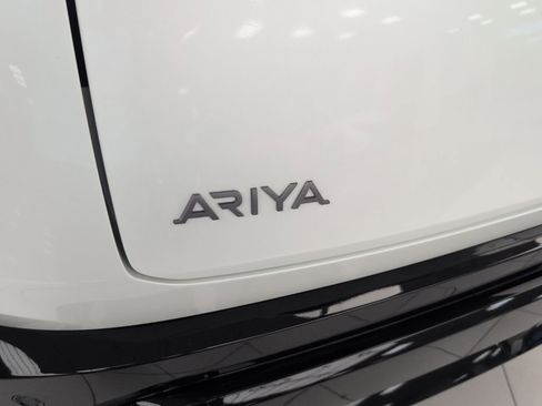 New 2025 Nissan Ariya Platinum AWD/4WD image 9