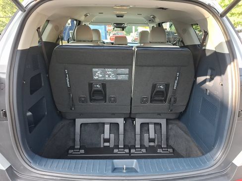 Used 2026 Kia Carnival EX FWD image 29