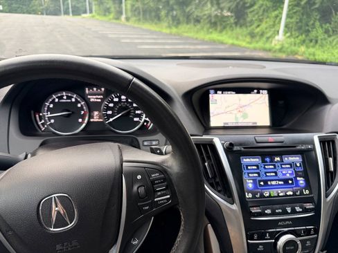 Used 2015 Acura TLX w/ Technology Package FWD image 21