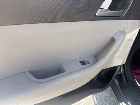 Used 2015 Hyundai Sonata SE image 15