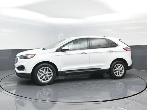 Certified 2024 Ford Edge SEL w/ Convenience Package AWD/4WD image 4