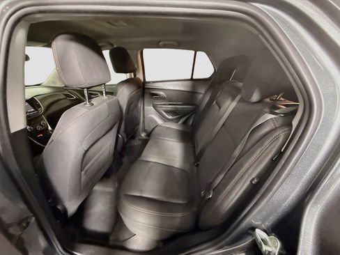 Used 2020 Chevrolet Trax LS FWD image 22